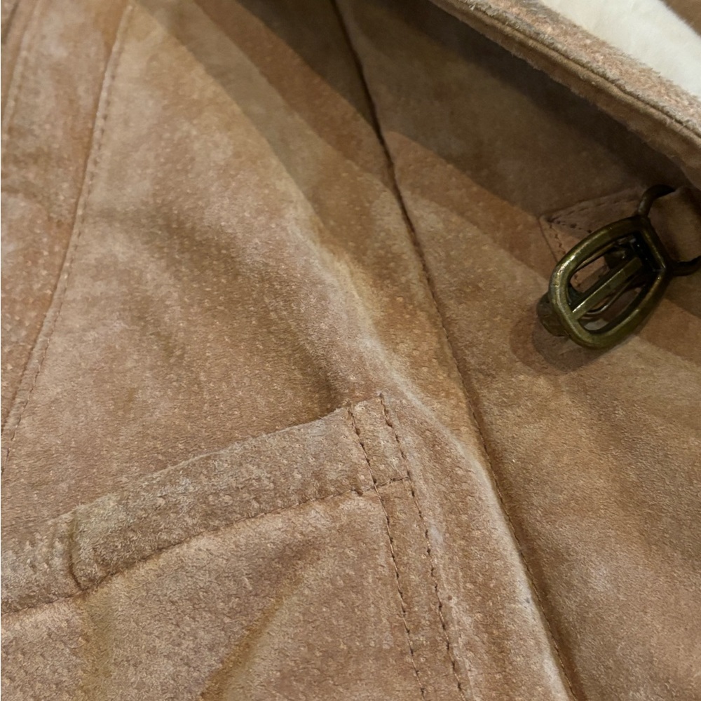 Gallery suede coat. Large. Very heavy. - Picture 5 of 8